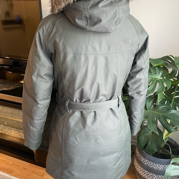 The north face winter jacket - Picture 5 of 9